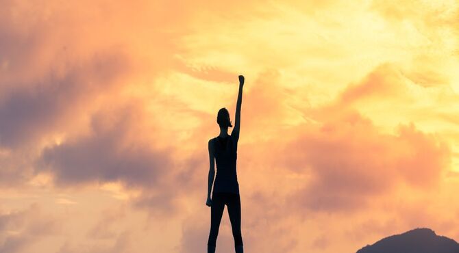El poder espiritual de tu nombre: cómo influye en tu energía y destino