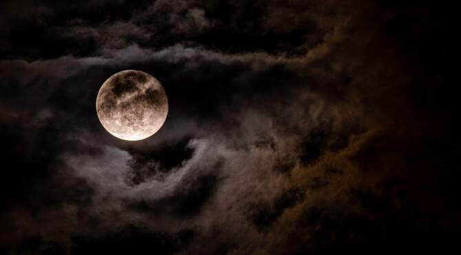 Luna llena de Castor en Géminis